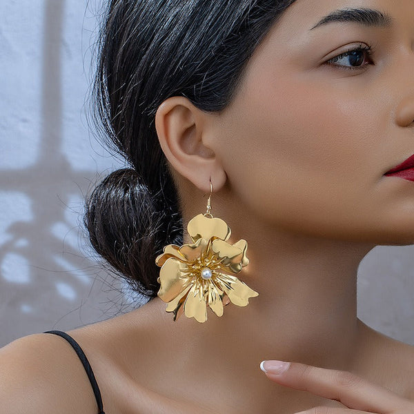 Earrings European And American Light Luxury High End French Retro Petal Metal Flower