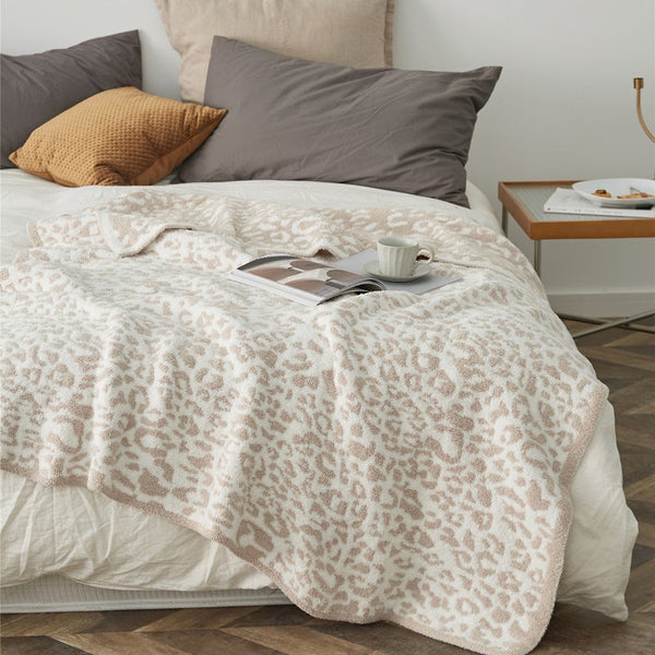 Blankets 130 X 160Cm Cozy Throw Beige Leopard Print