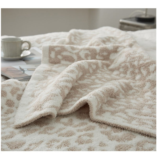 Blankets 130 X 160Cm Cozy Throw Beige Leopard Print