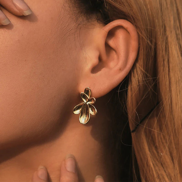 Earrings Irregular Three Dimensional Leaf Plated Earring In 18K Real Gold Colour