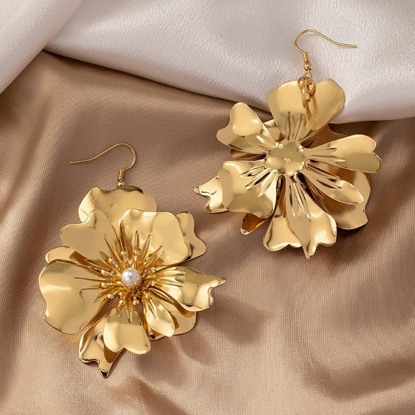 Earrings European And American Light Luxury High End French Retro Petal Metal Flower