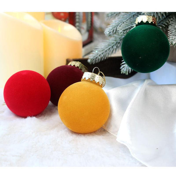 Seasonal Decorations 12 Piece Velvet Christmas Ornament Set Classic Red Green And White Baubles For Holiday Tree Decoration (6Cm)