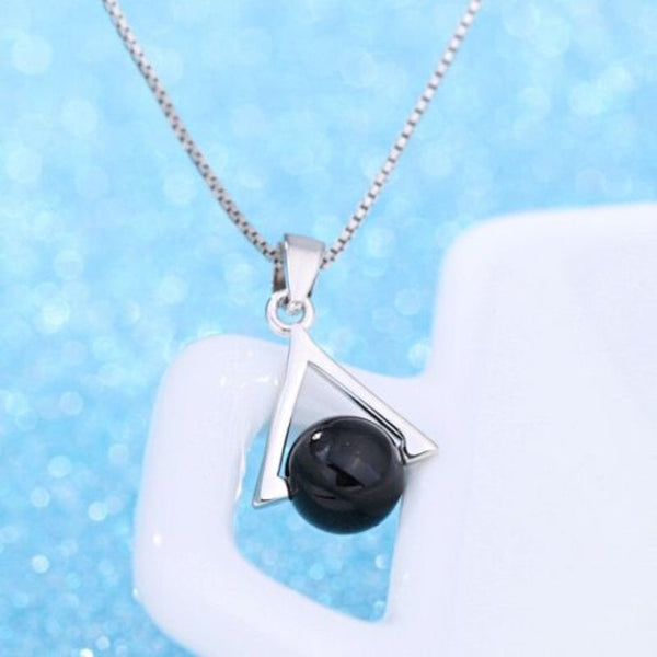 Black Agate Simple Elegant Triangular Necklace Pendant 211Cm