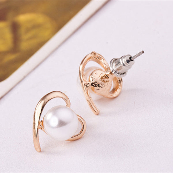 Earrings Simple Golden Heart Pearl