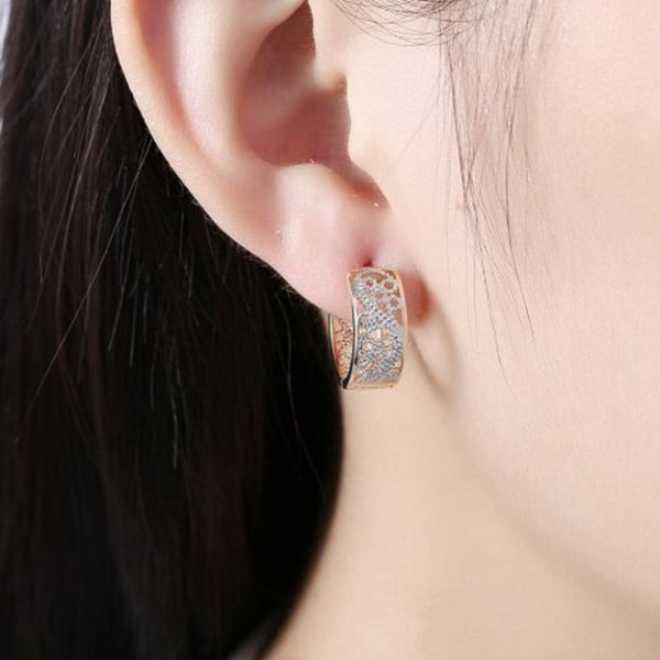 Embossed Romantic Wind Earring Earclip Champagne Gold