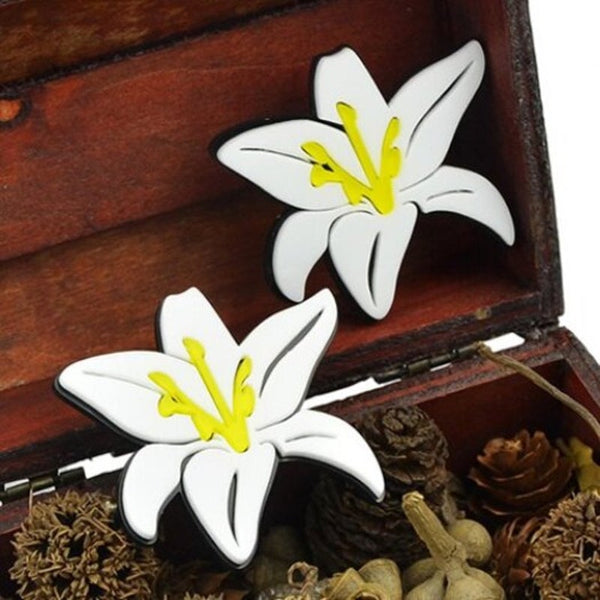 Earrings Pair Of Alloy Lily Flower Stud White